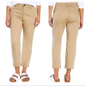 GAP Women's Relaxed Cuffed Twill Pant